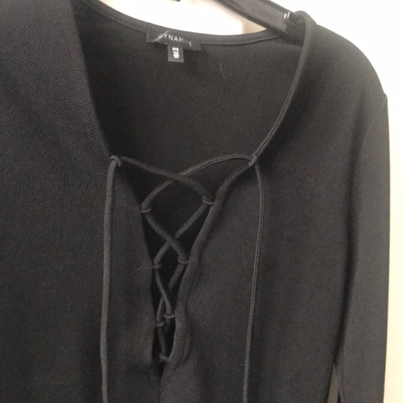 Fitted long sleeve caged v neck - Picture 2 of 3